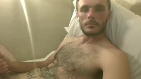 Snapshot of dylp400 chatting on December 25, 2024, 6:31 am dylp400 online show from December 25, 2024, 6:31 am