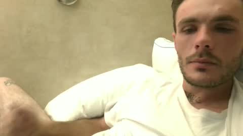 Snapshot of dylp400 chatting on January 9, 2025, 9:16 am dylp400 online show from January 9, 2025, 9:16 am