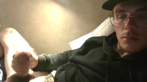 Snapshot of dylp400 chatting on March 9, 2025, 10:30 am dylp400 online show from March 9, 2025, 10:30 am