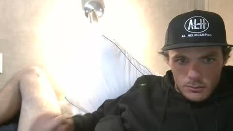 Snapshot of dylp400 chatting on March 11, 2025, 10:07 am dylp400 online show from March 11, 2025, 10:07 am