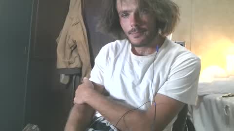 Snapshot of dylp400 chatting on November 16, 2025, 9:26 am dylp400 online show from November 16, 2025, 9:26 am