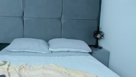 dymoni222 online show from February 20, 2025, 2:02 pm