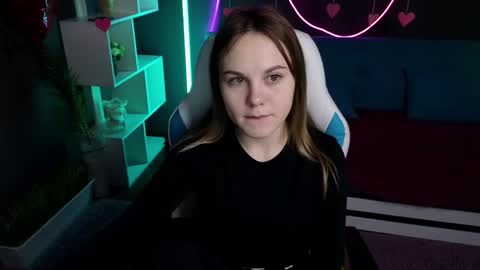 Snapshot of dyna_bae chatting on February 18, 2025, 12:59 am Dyna online show from February 18, 2025, 12:59 am