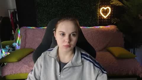 Snapshot of dyna_bae chatting on September 14, 2025, 1:49 am Dyna online show from September 14, 2025, 1:49 am