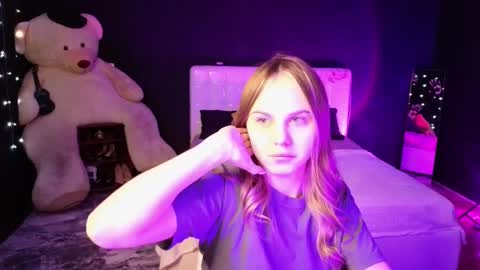 Snapshot of dyna_bae chatting on November 13, 2025, 8:57 am Dyna online show from November 13, 2025, 8:57 am