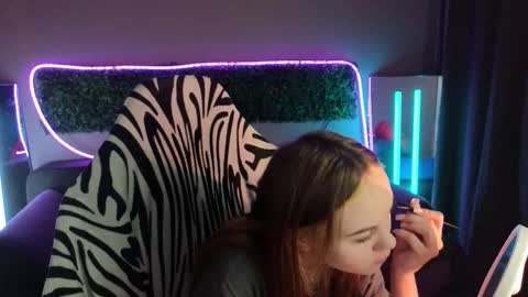 Snapshot of dyna_bae chatting on November 14, 2025, 2:32 am Dyna online show from November 14, 2025, 2:32 am