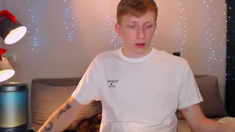 Snapshot of dyrinda chatting on March 5, 2025, 9:37 pm Julia and Dima online show from March 5, 2025, 9:37 pm