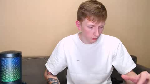 Snapshot of dyrinda chatting on February 8, 2026, 10:35 pm Julia and Dima online show from February 8, 2026, 10:35 pm