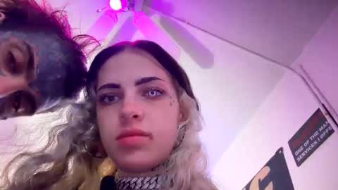 Dyskizly online show from May 4, 2026, 3:24 am