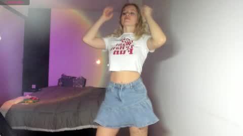 Snapshot of e___lisa chatting on December 17, 2024, 3:06 am fansly - yourbestbaby online show from December 17, 2024, 3:06 am