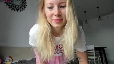 Snapshot of e___lisa chatting on December 23, 2024, 3:07 am fansly - yourbestbaby online show from December 23, 2024, 3:07 am