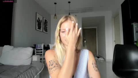 Snapshot of e___lisa chatting on January 7, 2025, 1:49 am fansly - yourbestbaby online show from January 7, 2025, 1:49 am