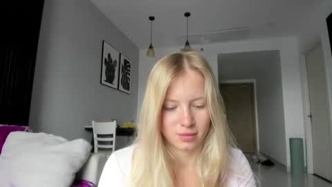 Snapshot of e___lisa chatting on February 10, 2025, 3:03 am fansly - yourbestbaby online show from February 10, 2025, 3:03 am