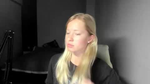 Snapshot of e___lisa chatting on February 12, 2025, 4:33 am fansly - yourbestbaby online show from February 12, 2025, 4:33 am