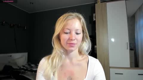 Snapshot of e___lisa chatting on March 6, 2025, 5:03 am fansly - yourbestbaby online show from March 6, 2025, 5:03 am