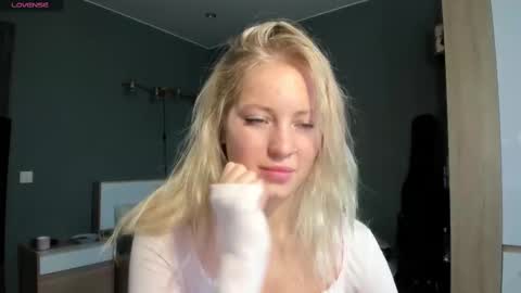 Snapshot of e___lisa chatting on March 8, 2025, 7:05 am fansly - yourbestbaby online show from March 8, 2025, 7:05 am