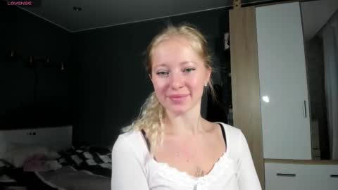 Snapshot of e___lisa chatting on March 9, 2025, 4:05 am fansly - yourbestbaby online show from March 9, 2025, 4:05 am