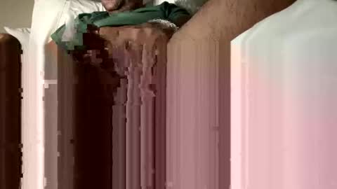 Snapshot of ea10101 chatting on November 18, 2025, 2:32 pm ea10101 online show from November 18, 2025, 2:32 pm