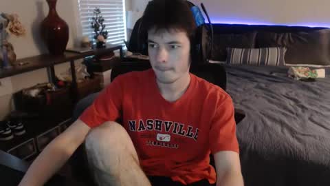 Snapshot of ealexk chatting on May 20, 2026, 12:28 am Alex online show from May 20, 2026, 12:28 am