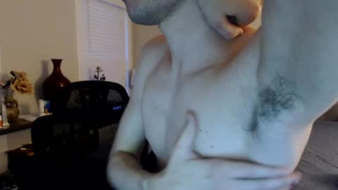 Snapshot of ealexk chatting on August 4, 2026, 12:47 am Alex online show from August 4, 2026, 12:47 am
