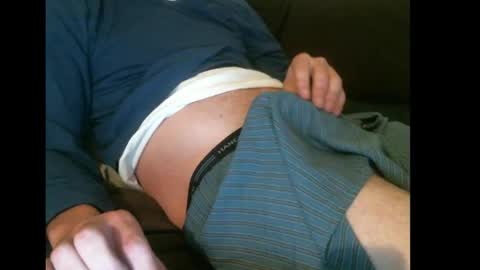 Easy online show from December 1, 2025, 6:35 pm