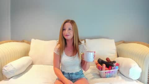 Snapshot of eatmygingersnapps chatting on September 16, 2025, 3:02 pm Allison online show from September 16, 2025, 3:02 pm