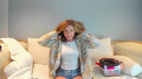 Snapshot of eatmygingersnapps chatting on October 14, 2025, 3:13 pm Allison online show from October 14, 2025, 3:13 pm