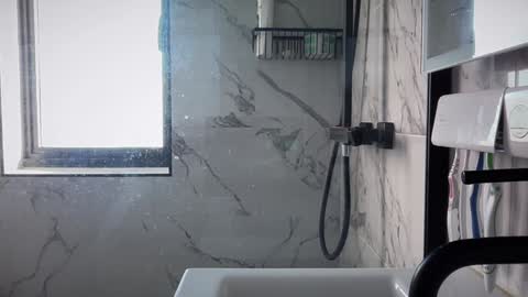 Nadia Ferreira  online show from March 4, 2025, 8:57 am