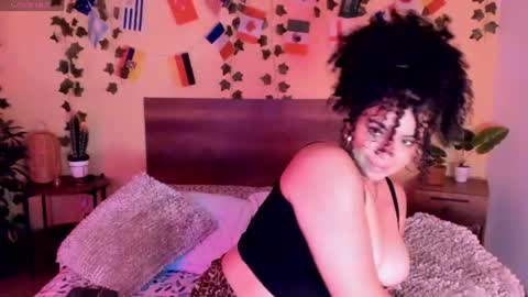 Snapshot of ebonnyrosee chatting on July 10, 2026, 8:33 pm Sol online show from July 10, 2026, 8:33 pm