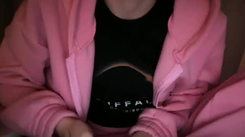 Snapshot of ebony8ivory chatting on March 5, 2025, 2:14 am americnbarbie online show from March 5, 2025, 2:14 am