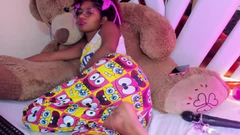 Snapshot of ebony_beautifull chatting on February 1, 2025, 2:05 am Luci online show from February 1, 2025, 2:05 am