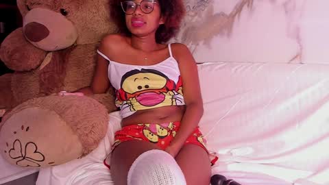 Snapshot of ebony_beautifull chatting on February 6, 2025, 10:15 am Luci online show from February 6, 2025, 10:15 am