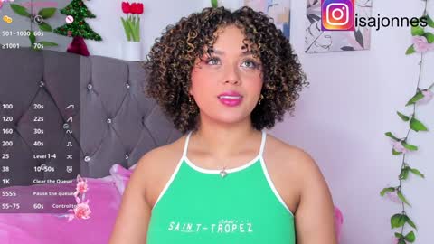 Snapshot of ebony_curly2 chatting on December 19, 2024, 1:39 am isa online show from December 19, 2024, 1:39 am