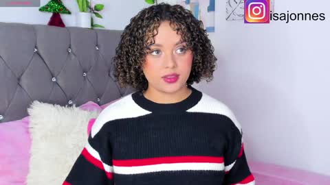 Snapshot of ebony_curly2 chatting on December 31, 2024, 12:11 am isa online show from December 31, 2024, 12:11 am