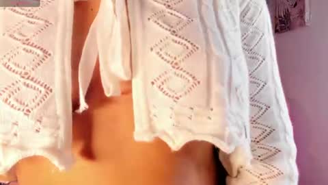 Snapshot of ebony_curly2 chatting on July 17, 2026, 8:35 pm isa online show from July 17, 2026, 8:35 pm