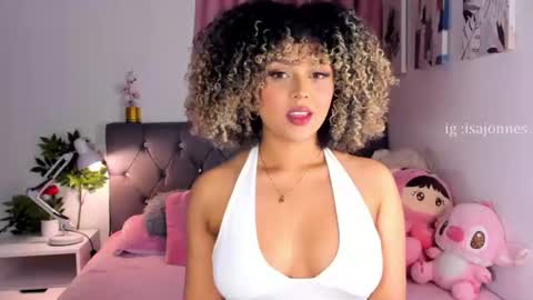 Snapshot of ebony_curly2 chatting on August 1, 2026, 9:35 pm isa online show from August 1, 2026, 9:35 pm