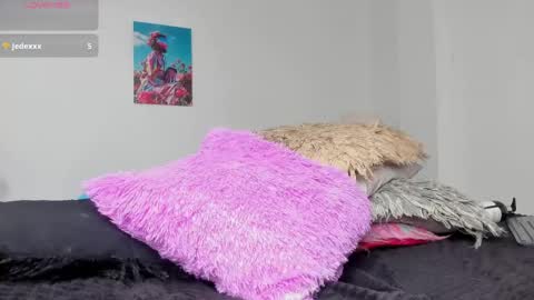 ebony_cute9 online show from April 24, 2026, 7:05 pm