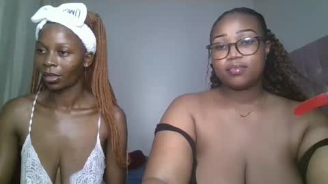Snapshot of ebony_doll11 chatting on November 29, 2025, 9:18 pm melons online show from November 29, 2025, 9:18 pm