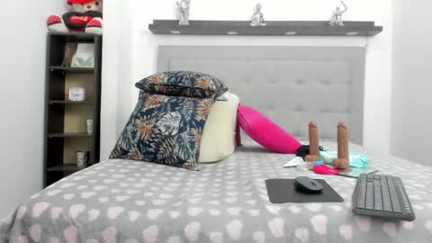 Snapshot of ebony_hot_sex1 chatting on February 19, 2025, 11:38 am linda online show from February 19, 2025, 11:38 am