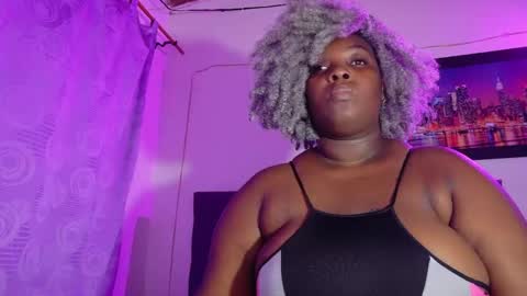 Snapshot of ebony_neighbormoans chatting on May 27, 2026, 2:52 am LINA online show from May 27, 2026, 2:52 am