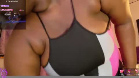 Snapshot of ebony_neighbormoans chatting on June 11, 2026, 3:04 am LINA online show from June 11, 2026, 3:04 am