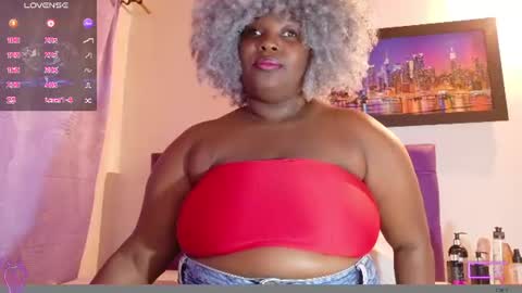 Snapshot of ebony_neighbormoans chatting on June 19, 2026, 3:00 am LINA online show from June 19, 2026, 3:00 am