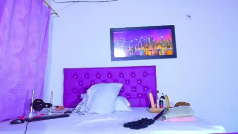 LINA  online show from July 22, 2026, 3:09 am