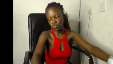 Snapshot of ebony_petitegirl chatting on May 13, 2026, 10:27 pm Lilly online show from May 13, 2026, 10:27 pm