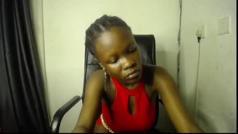 Snapshot of ebony_petitegirl chatting on June 24, 2026, 7:13 pm Lilly online show from June 24, 2026, 7:13 pm