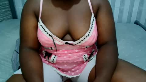 Snapshot of ebony_sabrina chatting on June 30, 2026, 7:31 am Sabrina online show from June 30, 2026, 7:31 am