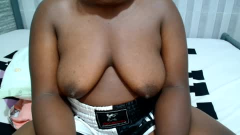 Snapshot of ebony_sabrina chatting on July 28, 2026, 7:39 pm Sabrina online show from July 28, 2026, 7:39 pm