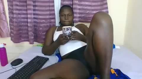 Snapshot of ebonyblack28 chatting on November 11, 2025, 4:29 pm MELVINE online show from November 11, 2025, 4:29 pm