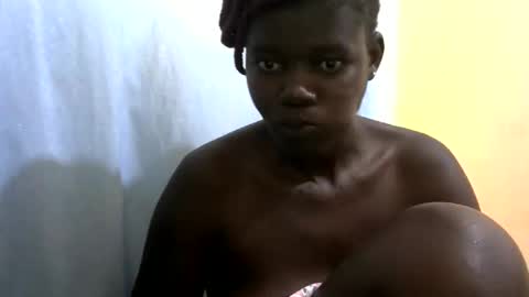 Snapshot of ebonybloom01 chatting on October 29, 2025, 11:34 am ebonybloom01 online show from October 29, 2025, 11:34 am