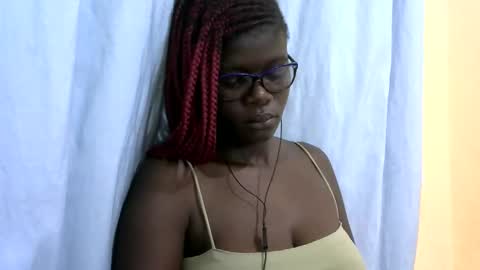 Snapshot of ebonybloom01 chatting on November 3, 2025, 2:35 am ebonybloom01 online show from November 3, 2025, 2:35 am